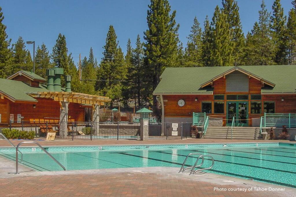 3Br Tahoe Donner Cabin With Hoa Perks Like Pools Hot-Tub Minutes To Trails Lake Golf Truckee Bagian luar foto
